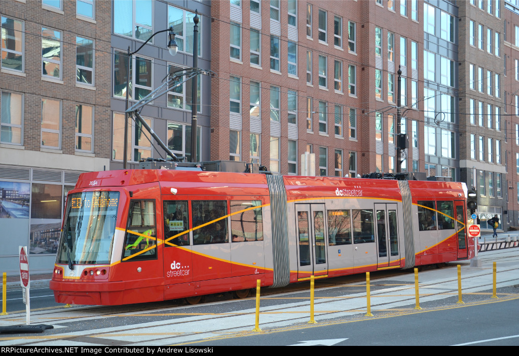 DC Streetcar 203